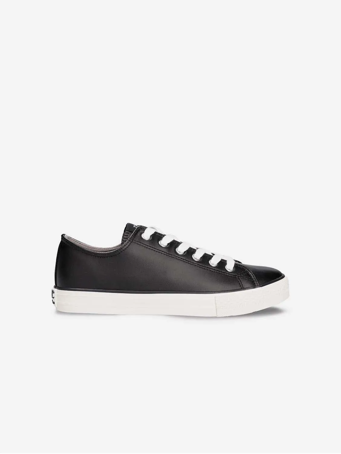 Clove Unisex Vegan Apple Leather Sneakers | Black