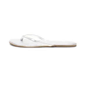 Gap Flip Flops Pu Leather Silver Colour For Women