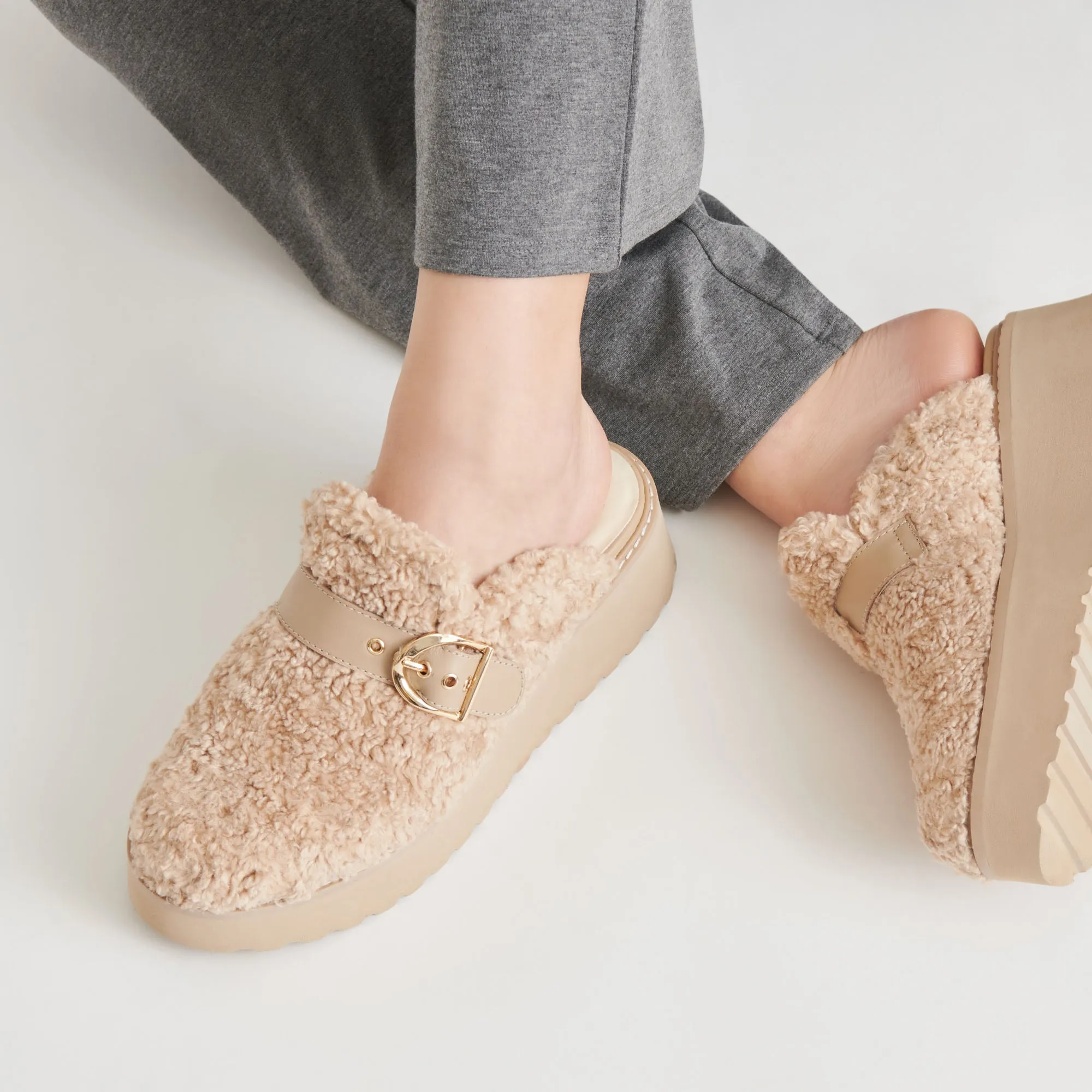 LELANI PLUSH FLATS NATURAL PLUSH