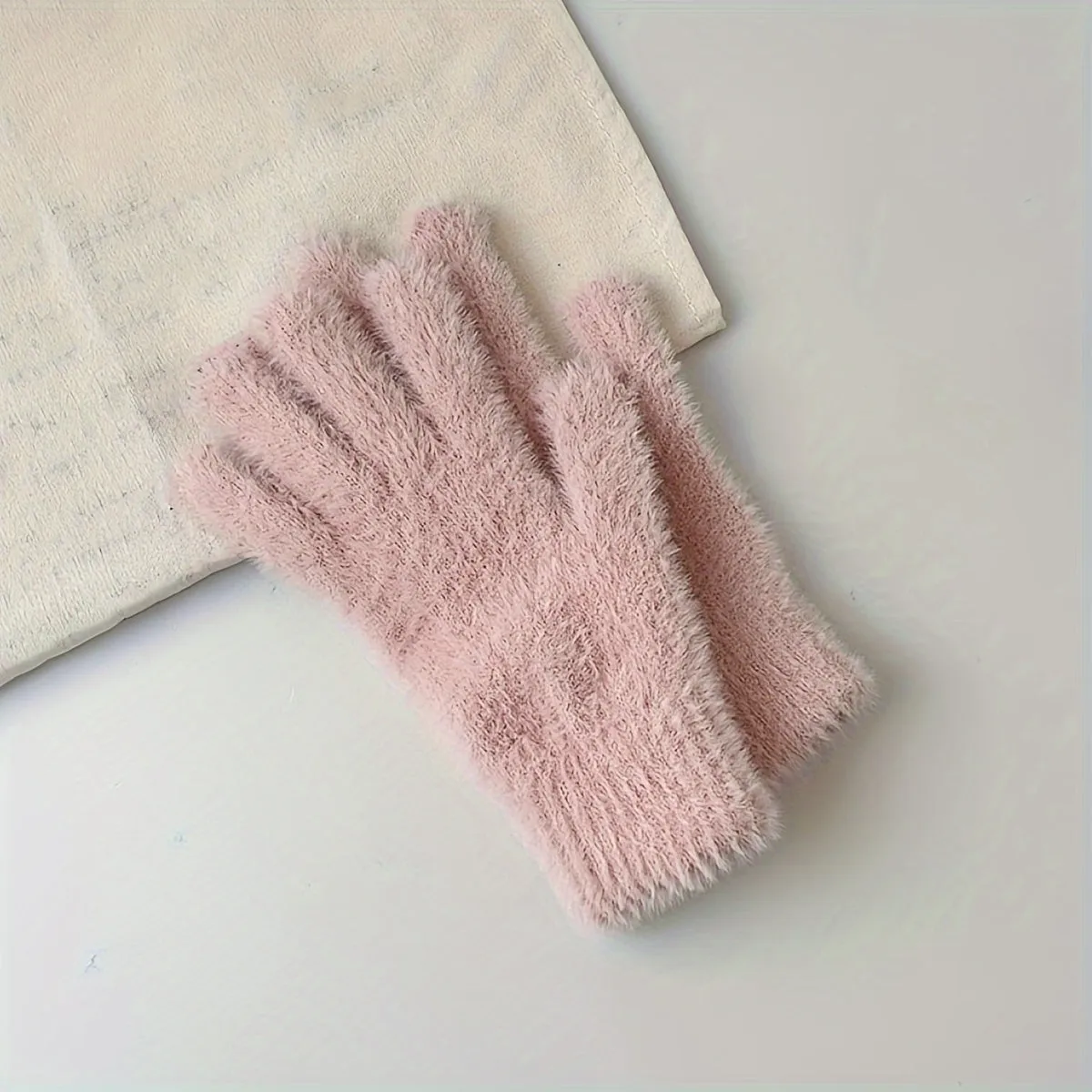 Minimalist Solid Color Plush Gloves Short Elastic Warm Knit Touchscreen Gloves Winter Coldproof Cashmere Gloves