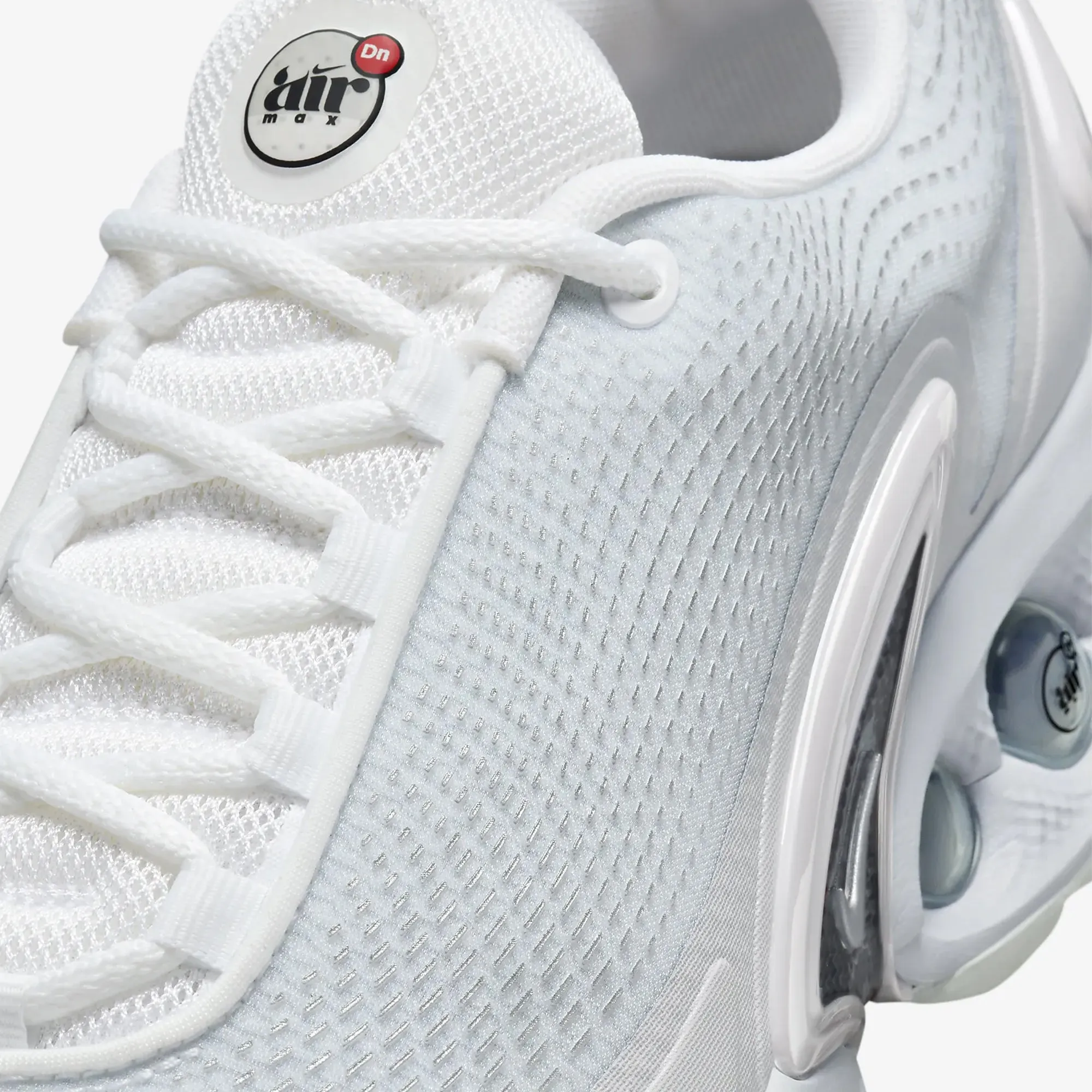 Nike | WMN'S AIR MAX DN  { WHITE/METALLIC SILVER-PURE PLATINUM