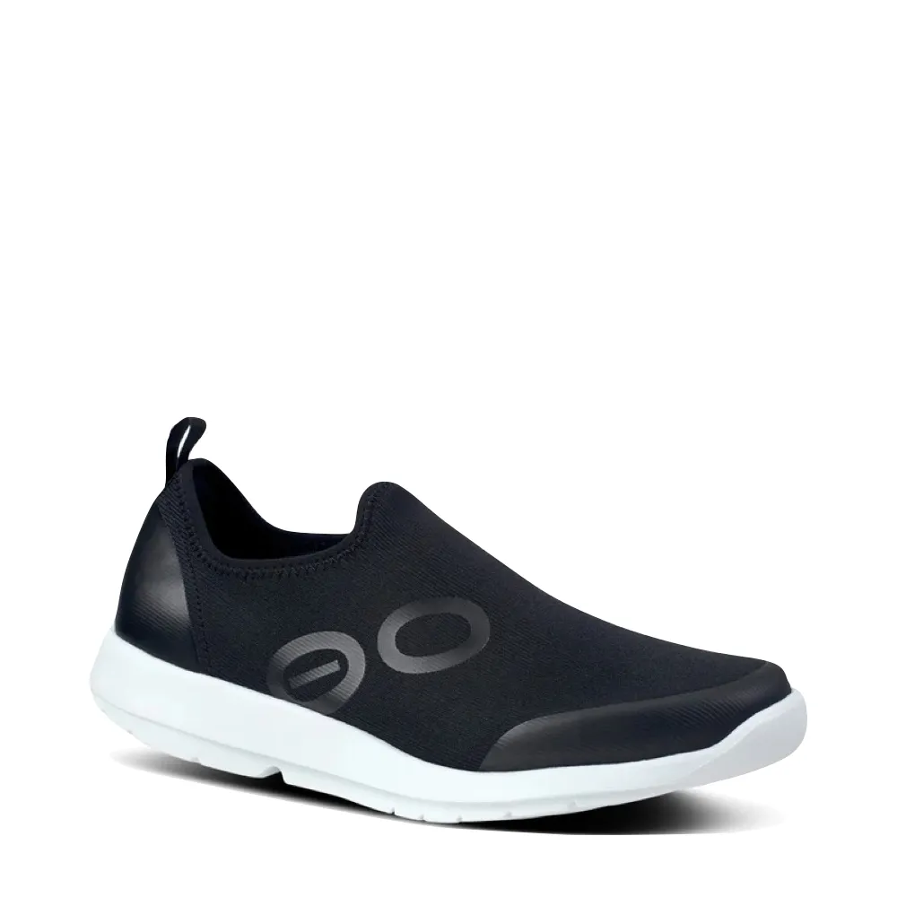 OOfos Women's OOmg Sport Low Shoe in Black/White