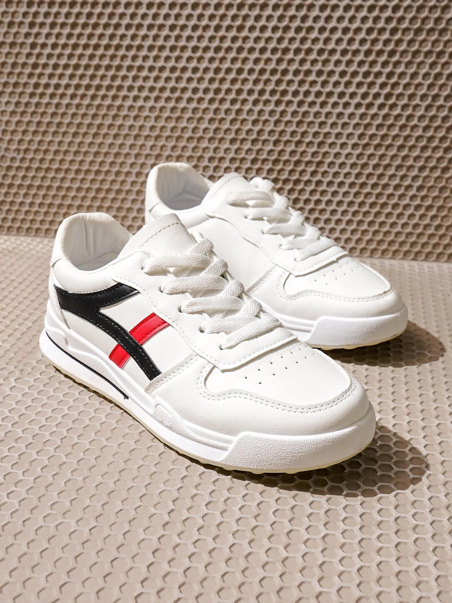 Shubizz Osaka Flat Sneakers