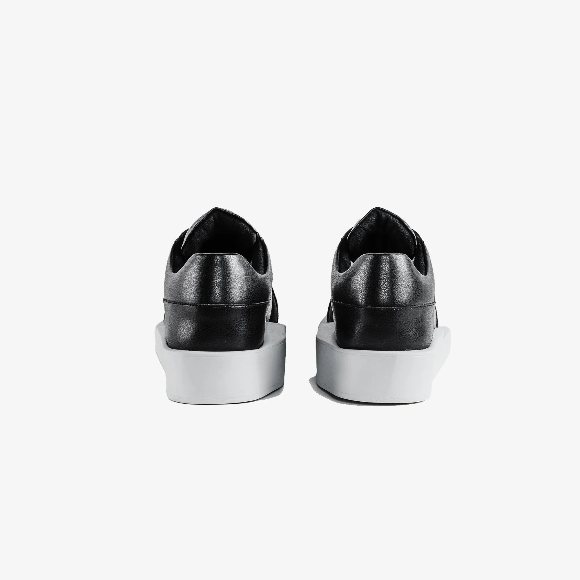 Thaely | REFLEX RUNNER  { BLACK/WHITE